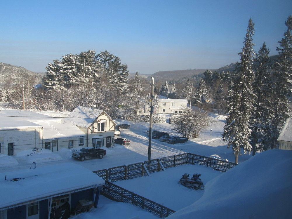 Le Voyageur Inn Mattawa Buitenkant foto